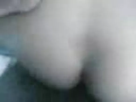 Video ya Kiarabu kutoka kwa Bakhten, msichana mkundu akitoboa.