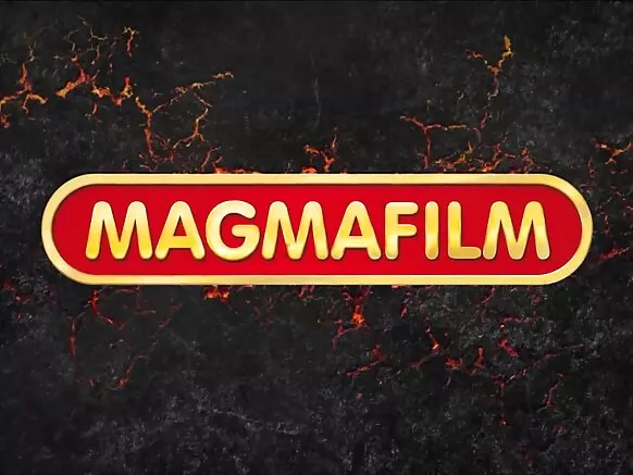 Magma ya filamu inaadhibu ngono ya mkundu wakati wa kucheza na dada yangu mpya wa kijerumani.