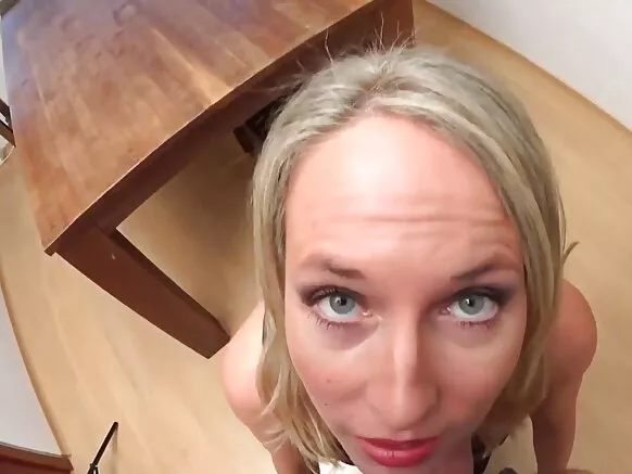 Video ya bure ya MILF, ngono ya mkundu, video ya POV ya nyumbani ya Ujerumani.