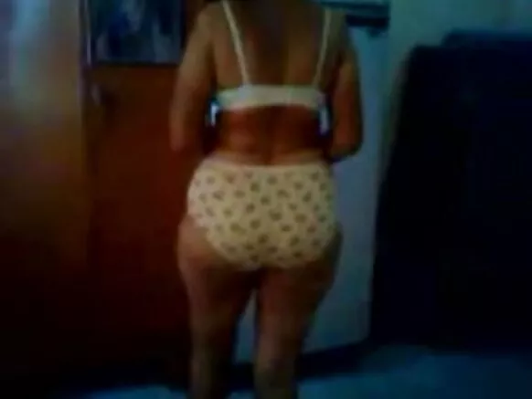 Shangazi mkubwa na ngono ya mkundu wa Venezuela.