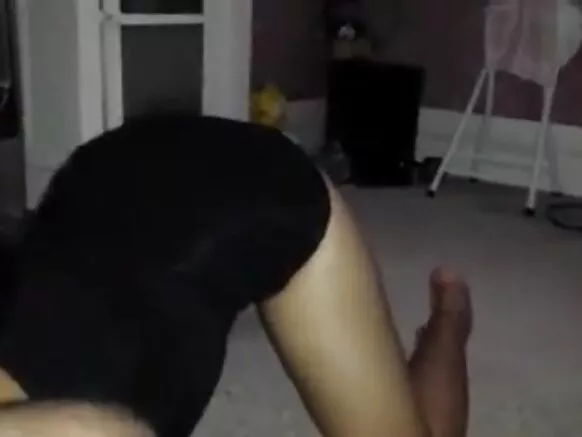 Mpenzi wa Kihindi atoa blowjob na ngono ya uke ya mkundu. Rafiki wa kike anashikwa punda na rafiki wa kike.