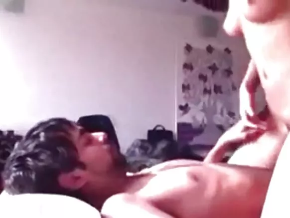 Mama wa kambo wa India aliyeoana hivi karibuni video ya ngono ya ngono ya ngono ya anal.