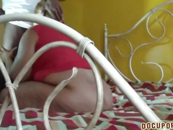 Damn mafuta punda, hii ni anal homemade video.